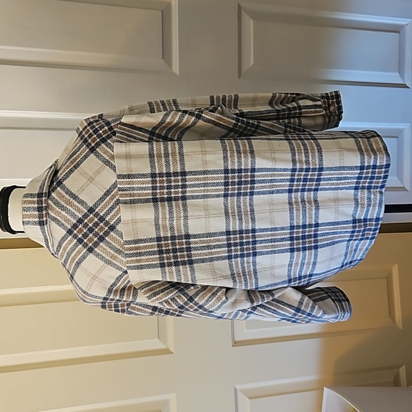 Cream Shacket - Picture 3 of 3